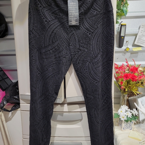 NWT Marla Wayne wide waist stretch Ponte pants with low pile velvet design. - Picture 2 of 9